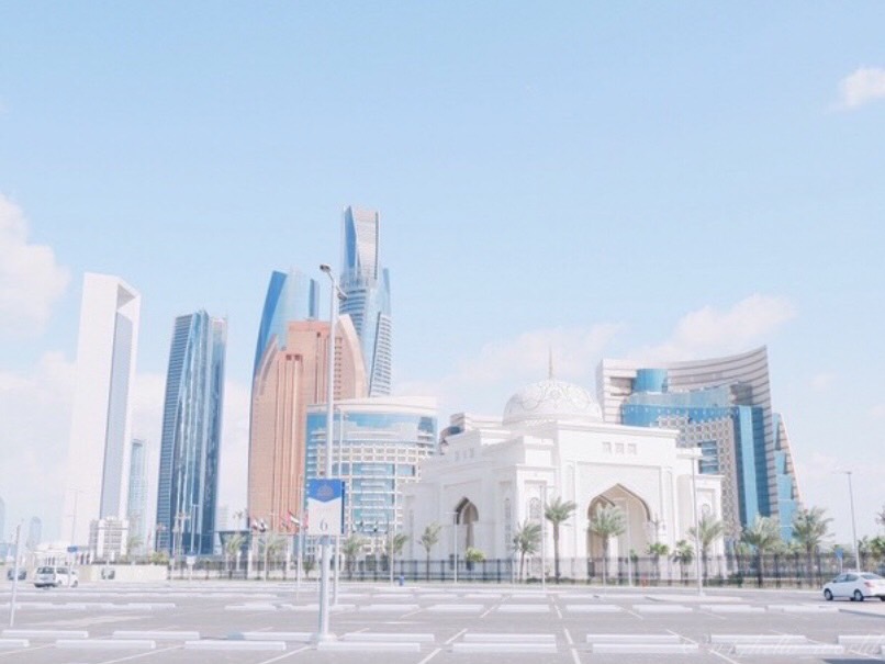 The view from the tour bus on the road from Dubai to Abu Dhabi